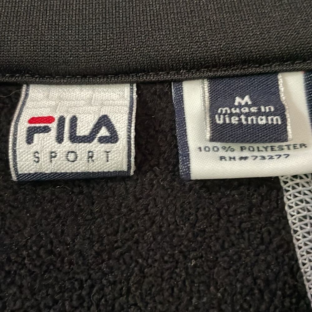Black Fila with partial zip front size M 💯 polyester - Picture 2 of 9